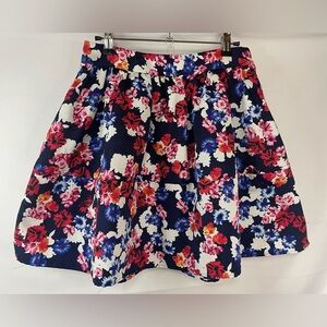 Express floral tapestry skirt. Very structured and full! So cute! Size 4.